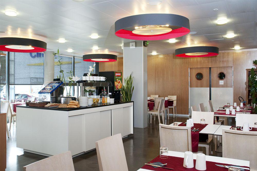 Holiday Inn Express Saint-Nazaire, An Ihg Hotel Restaurant billede